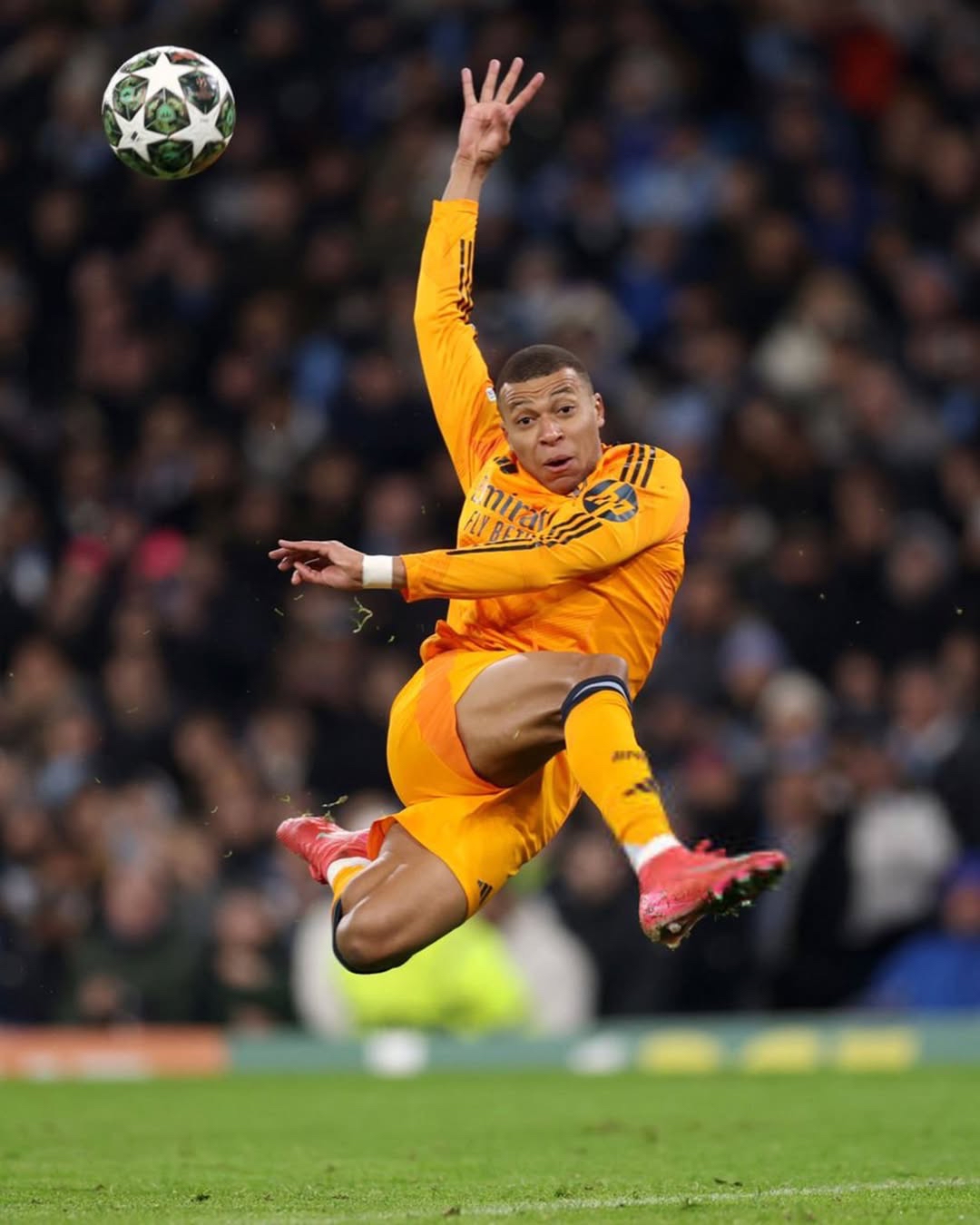 ayx-姆巴佩在TL比赛中表现优异，锐不可当引发热议！-ayx